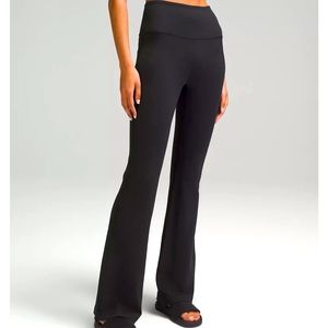 Lululemon Flared Leggings, Size 4, Black. (Worn Once, Great Condition)